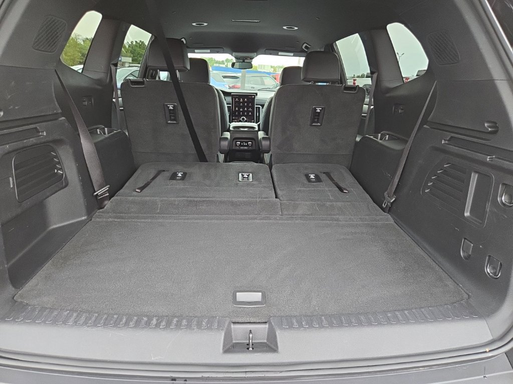 Certified 2024 GMC Acadia AT4 w/ Luxury Package AWD/4WD image 14