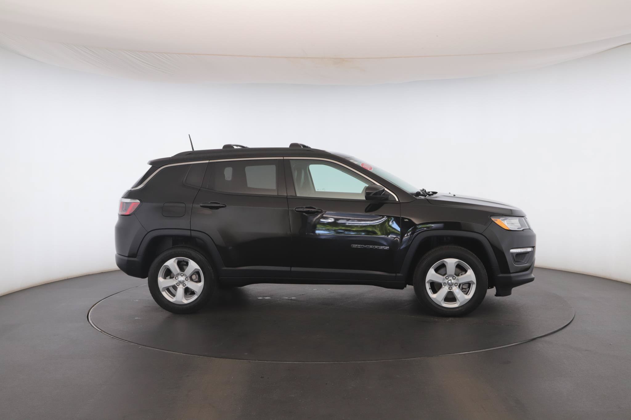 Used 2018 Jeep Compass Latitude w/ Cold Weather Group AWD/4WD image 20