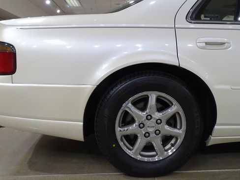 Used 2000 Cadillac Seville STS w/ Convenience Pkg FWD image 32