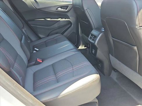 Certified 2022 Chevrolet Equinox RS w/ Infotainment Package FWD image 27