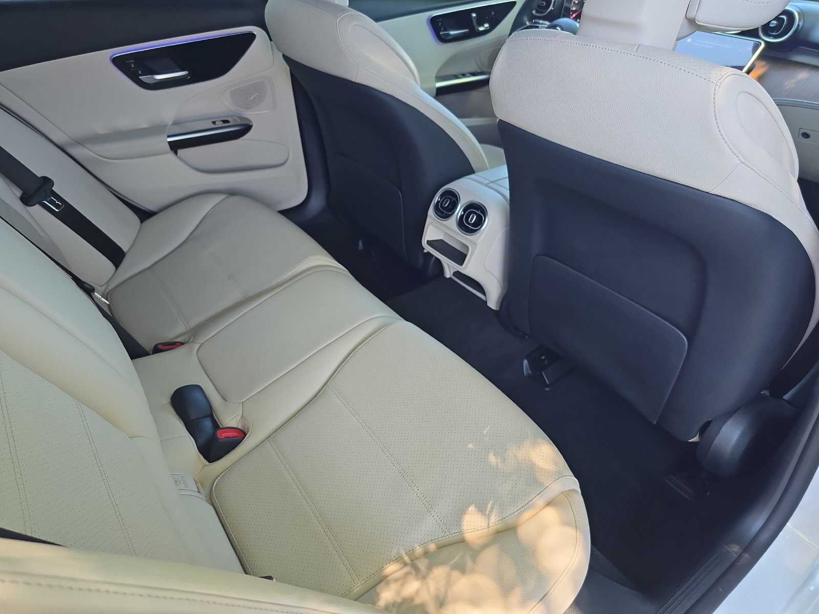 Used 2024 Mercedes-Benz C 300 Sedan image 12