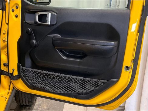 Used 2021 Jeep Wrangler Sport image 12