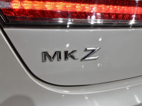 Used 2016 Lincoln MKZ AWD w/ Equipment Group 300A Reserve image 9