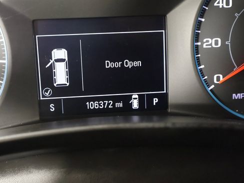 Used 2021 Chevrolet Equinox LS w/ LS Convenience Package image 36