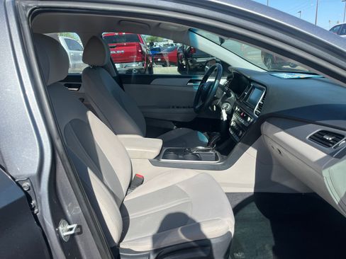 Used 2019 Hyundai Sonata SE FWD image 19