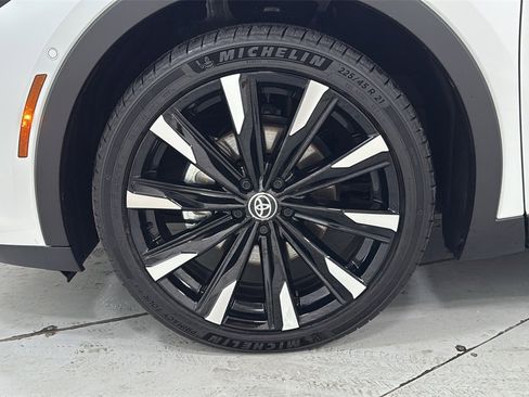 Certified 2026 Toyota Crown Platinum image 24