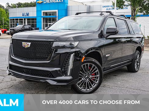 Used 2024 Cadillac Escalade ESV V AWD/4WD image 3