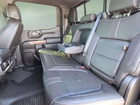 Used 2022 Chevrolet Silverado 1500 High Country w/ Technology Package AWD/4WD image 22