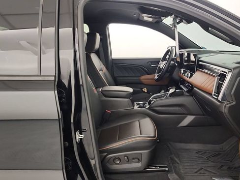 Used 2024 GMC Canyon AT4 w/ AT4 Premium Package AWD/4WD image 30