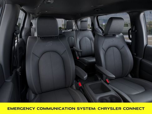 New 2026 Chrysler Pacifica Select w/ S Appearance Package image 16