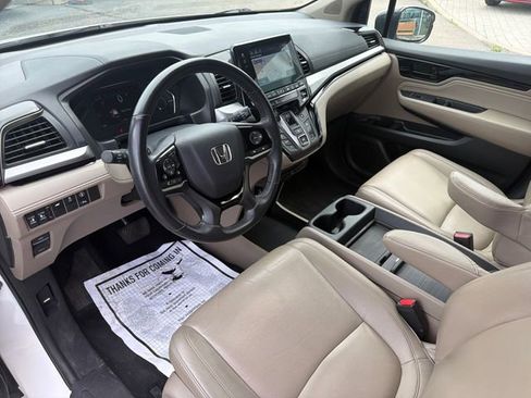 Used 2023 Honda Odyssey Touring image 9