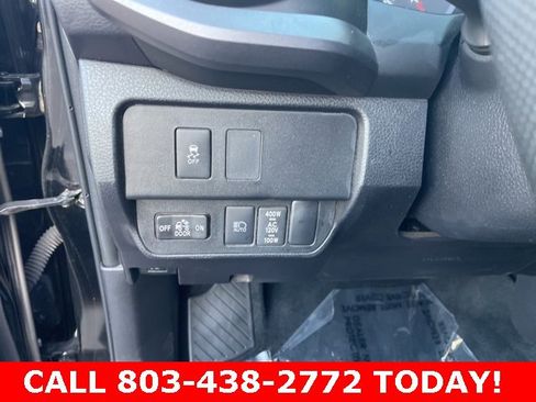 Used 2023 Toyota Tacoma TRD Off-Road image 29