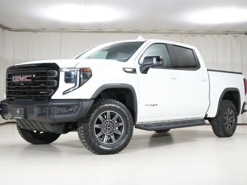 Used 2024 GMC Sierra 1500 AT4X image 3