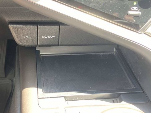 Used 2021 Toyota Camry SE FWD image 38