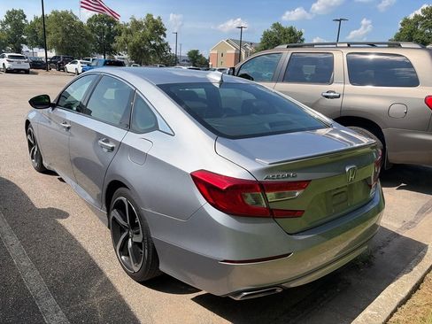 Used 2018 Honda Accord Sport image 7