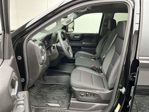 Certified 2024 GMC Sierra 1500 Pro w/ Graphite Edition AWD/4WD image 3