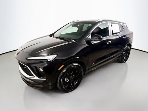 Used 2025 Buick Encore GX Sport Touring FWD image 3