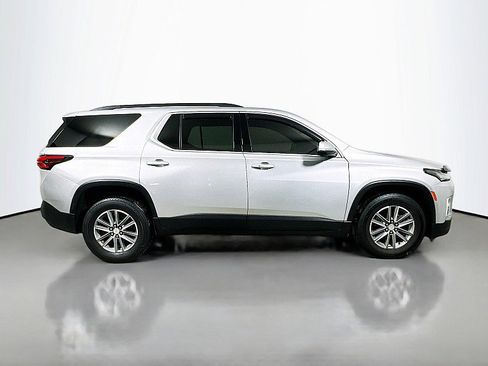 Used 2022 Chevrolet Traverse LT image 8