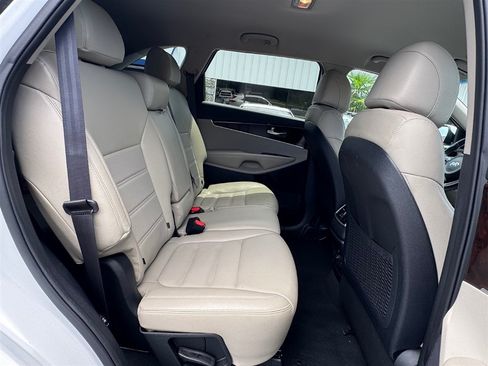 Used 2017 Kia Sorento AWD w/ LX V6 Convenience Package image 21