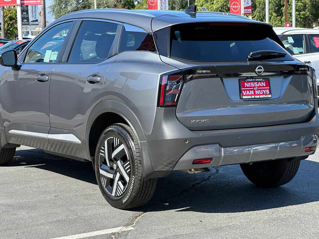 Used 2026 Nissan Kicks SV FWD image 5