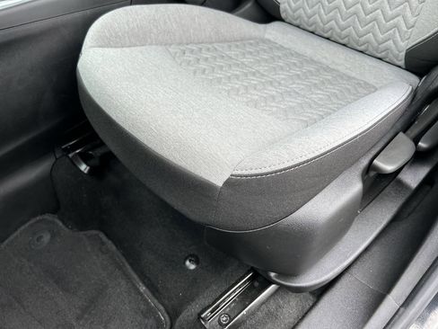 Used 2024 Chevrolet Equinox LS w/ Midnight Edition image 24