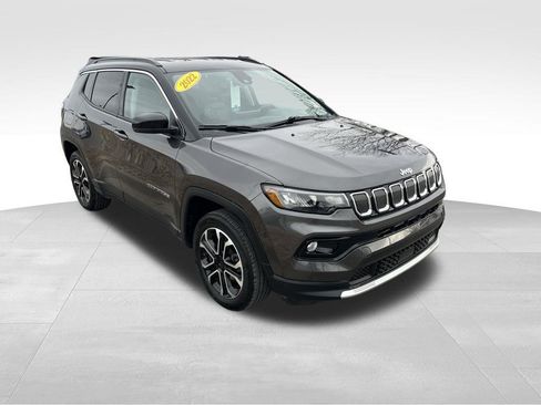 Used 2022 Jeep Compass Limited image 9