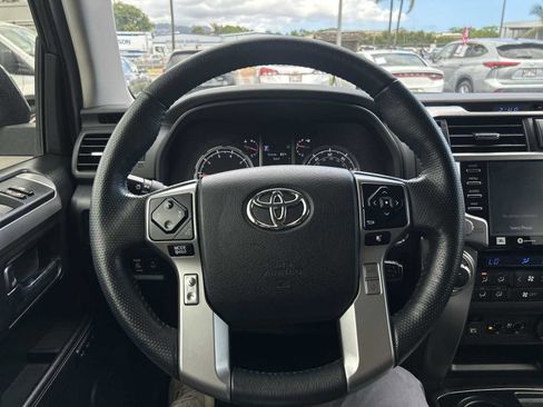 Used 2023 Toyota 4Runner Limited RWD image 11