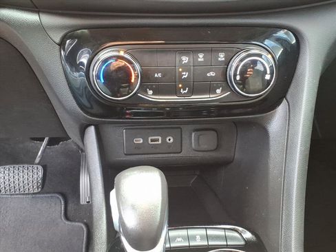 Used 2022 Buick Encore GX Preferred w/ Cold Weather Comfort Package image 20