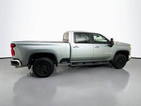 Used 2024 Chevrolet Silverado 2500 LT w/ Convenience Package image 9