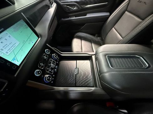 Used 2024 GMC Yukon Denali image 86