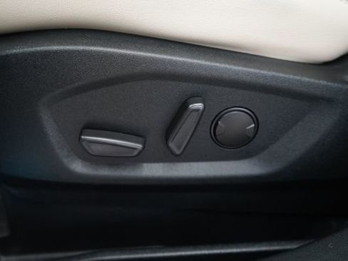 Used 2020 Ford Edge Titanium w/ Equipment Group 301A image 14