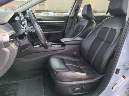Used 2024 Nissan Altima 2.5 SR AWD/4WD image 7