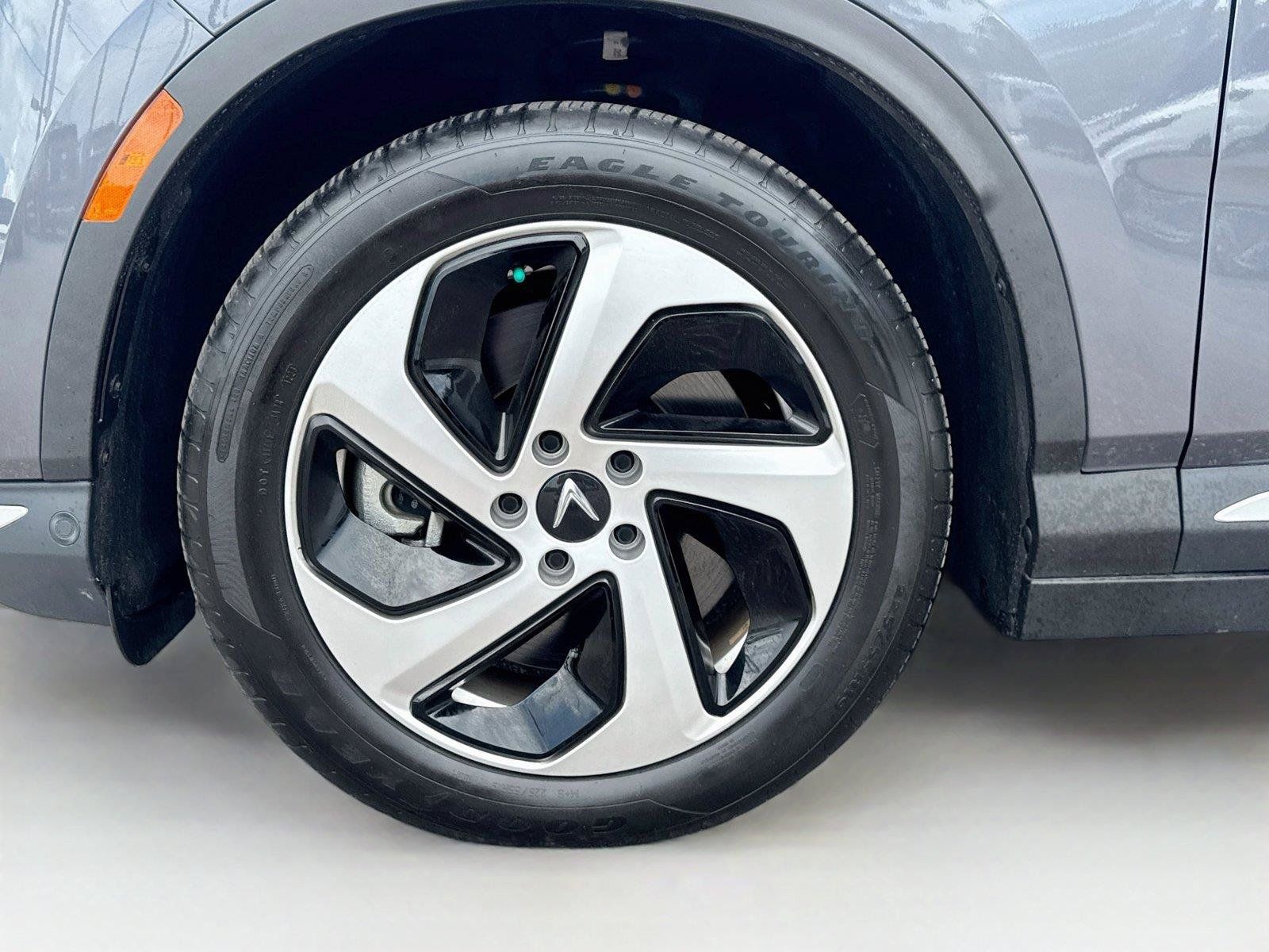 Used 2025 VinFast VF 8 Eco AWD/4WD image 34