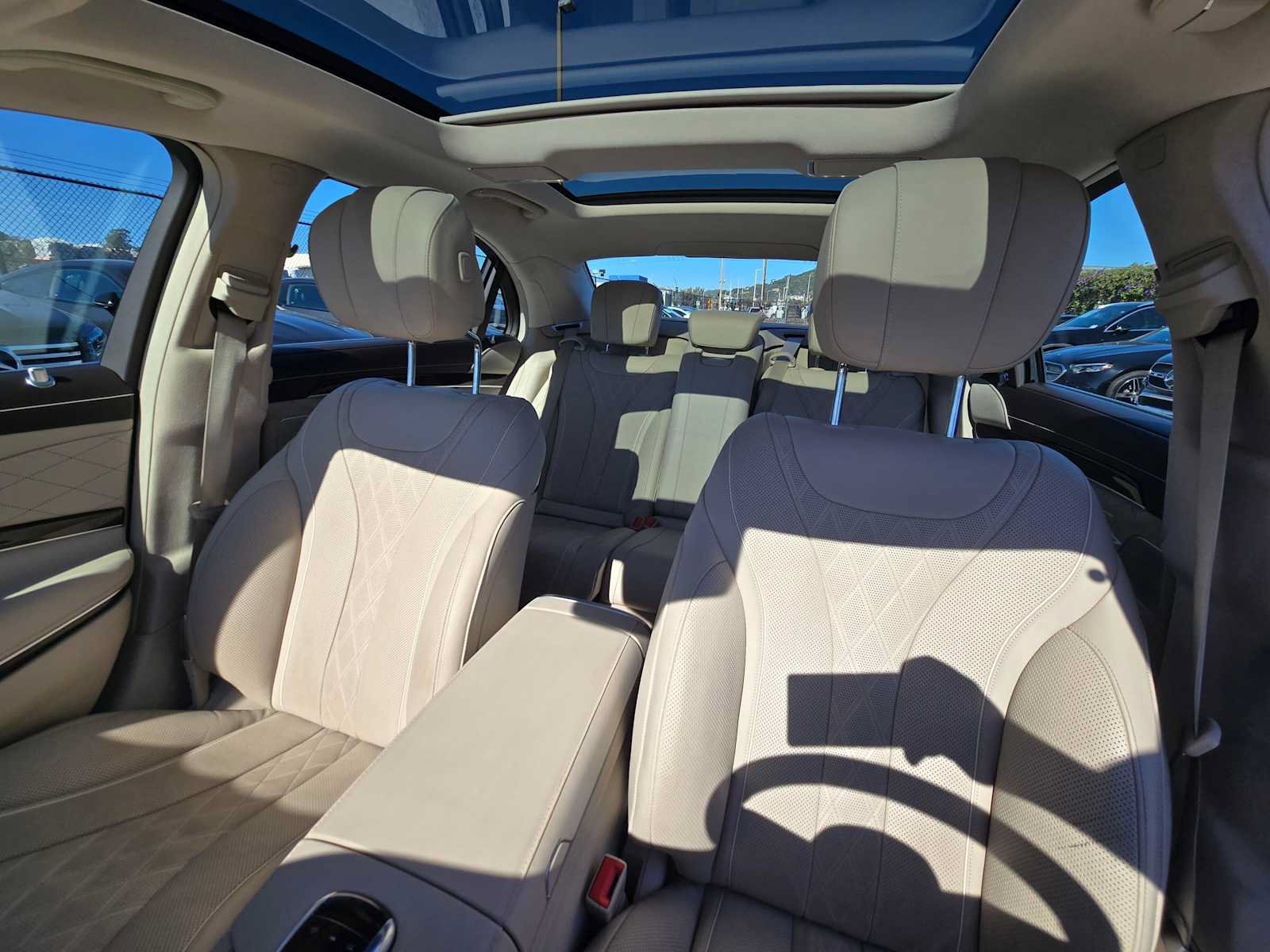 Used 2019 Mercedes-Benz S 560 Sedan image 21
