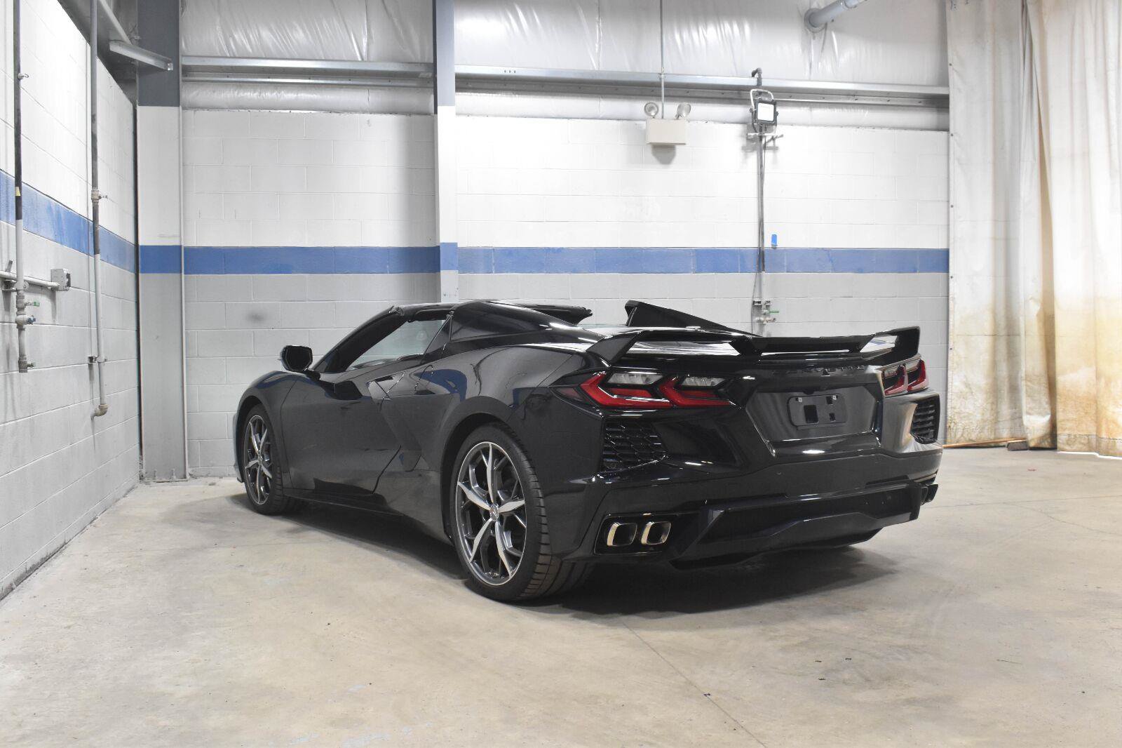 Used 2021 Chevrolet Corvette Stingray Premium Conv w/ Z51 Performance Package RWD image 29