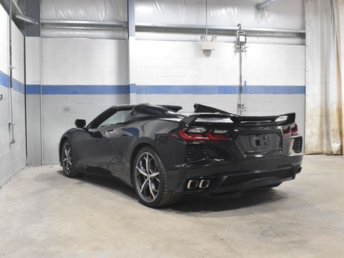 Used 2021 Chevrolet Corvette Stingray Premium Conv w/ Z51 Performance Package RWD image 29