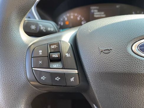 Used 2020 Ford Escape SE FWD image 17