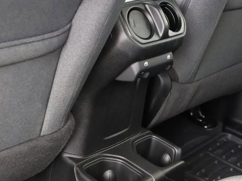 Used 2024 Jeep Gladiator Sport image 18