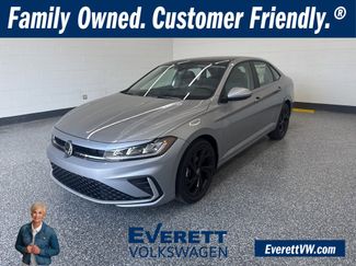 New 2025 Volkswagen Jetta SE image 1
