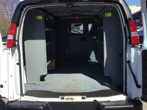 Used 2020 Chevrolet Express 3500 w/ Driver Convenience Package image 5