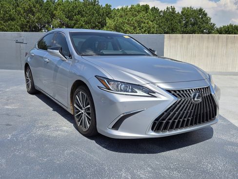 Used 2025 Lexus ES 300h w/ Premium Package FWD image 7