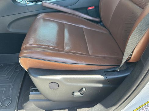 Used 2020 Jeep Grand Cherokee Overland AWD/4WD image 15