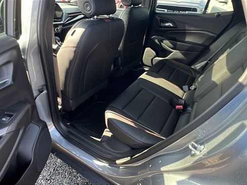 New 2026 Chevrolet Trax RS w/ Sunroof Package image 18