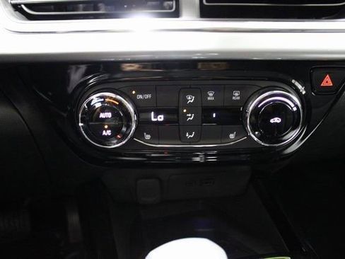 New 2026 Chevrolet Trax LT w/ Sunroof Package image 9