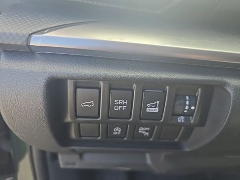 Used 2023 Subaru Forester Premium AWD/4WD image 12