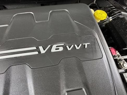 Used 2014 Jeep Cherokee Latitude w/ Cold Weather Group AWD/4WD image 35