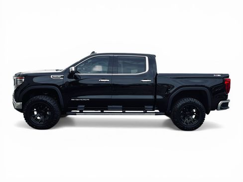 Used 2024 GMC Sierra 1500 SLT w/ SLT Premium Plus Package AWD/4WD image 7