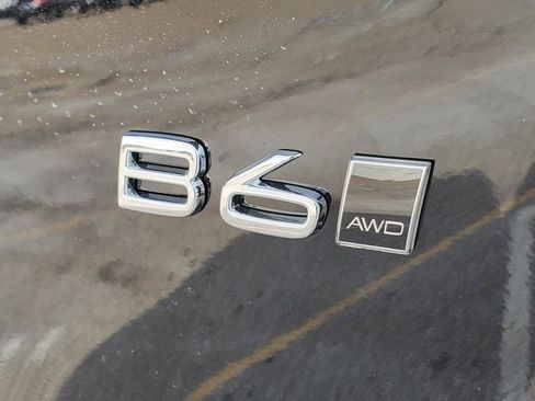 New 2026 Volvo XC90 B6 Plus w/ Protection Package Premier AWD/4WD image 8