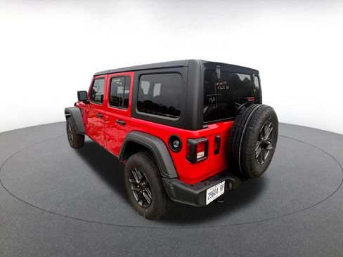 Used 2025 Jeep Wrangler Unlimited Sport AWD/4WD image 9