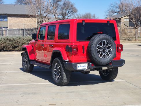 New 2026 Jeep Wrangler Unlimited Sahara AWD/4WD image 3